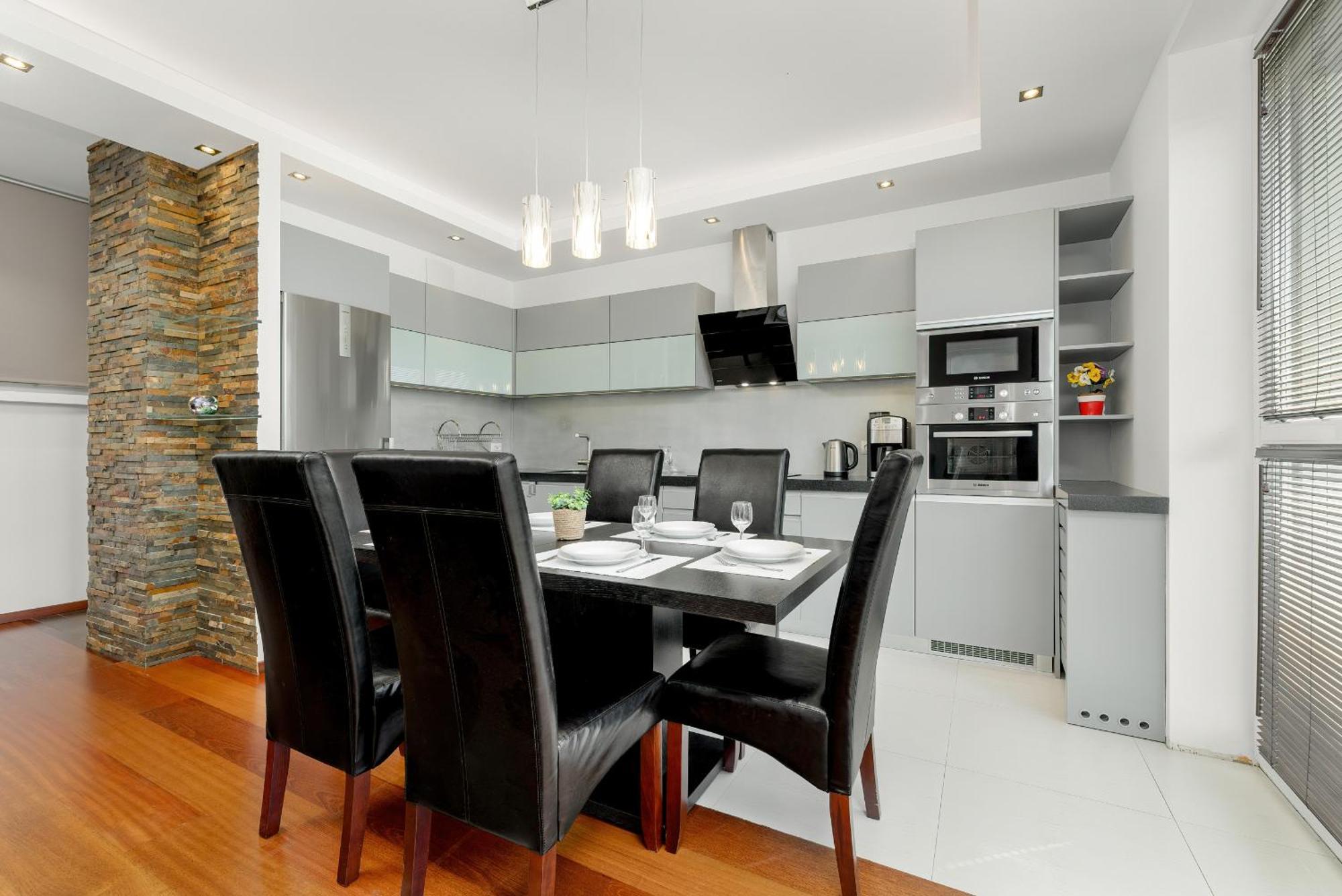 Gamers' Paradise - Modern With Parking In Cracow By Renters Apartment Krakau